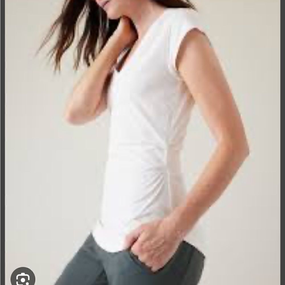NWOT Athleta White Short Sleeve V-Neck Tee
